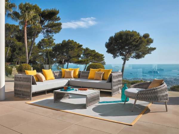 Outdoor Furniture LuxeDecor